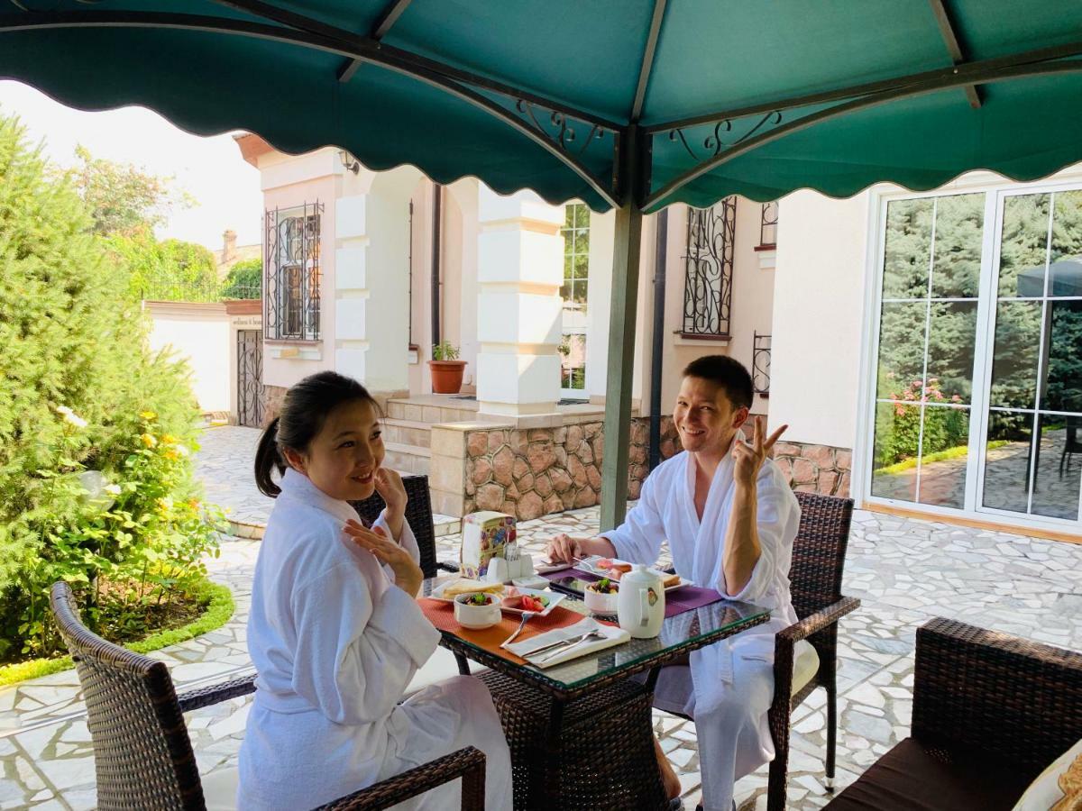 Astoria Garden Hotel Bishkek Exterior foto